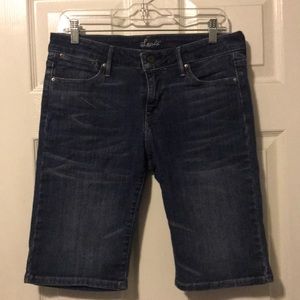 Levi’s Bermuda Cut Jeans